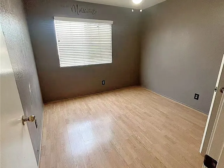 15865 Flamingo Dr — Photo 16