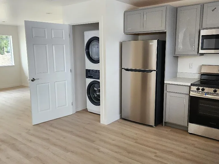 336 W Rockwell Ave — Photo 3