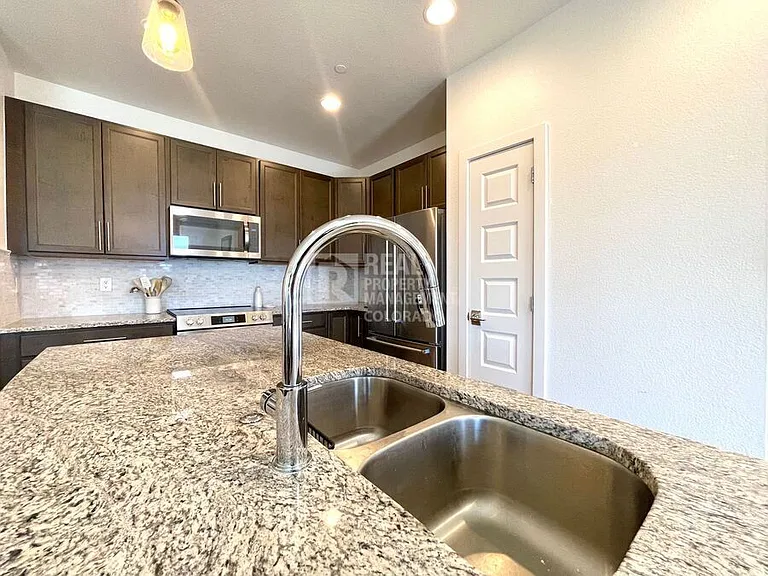 19602 E Sunset Cir — Photo 8