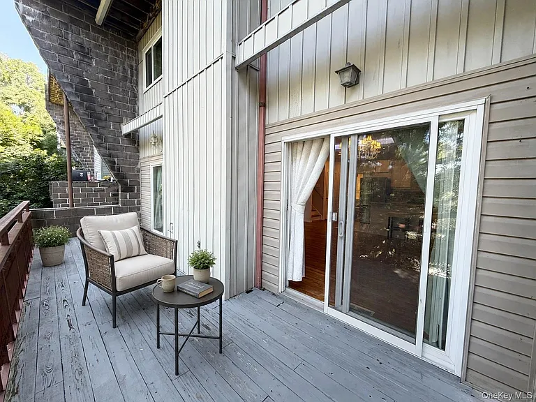 77 Sands Point Rd #1 — Photo 19
