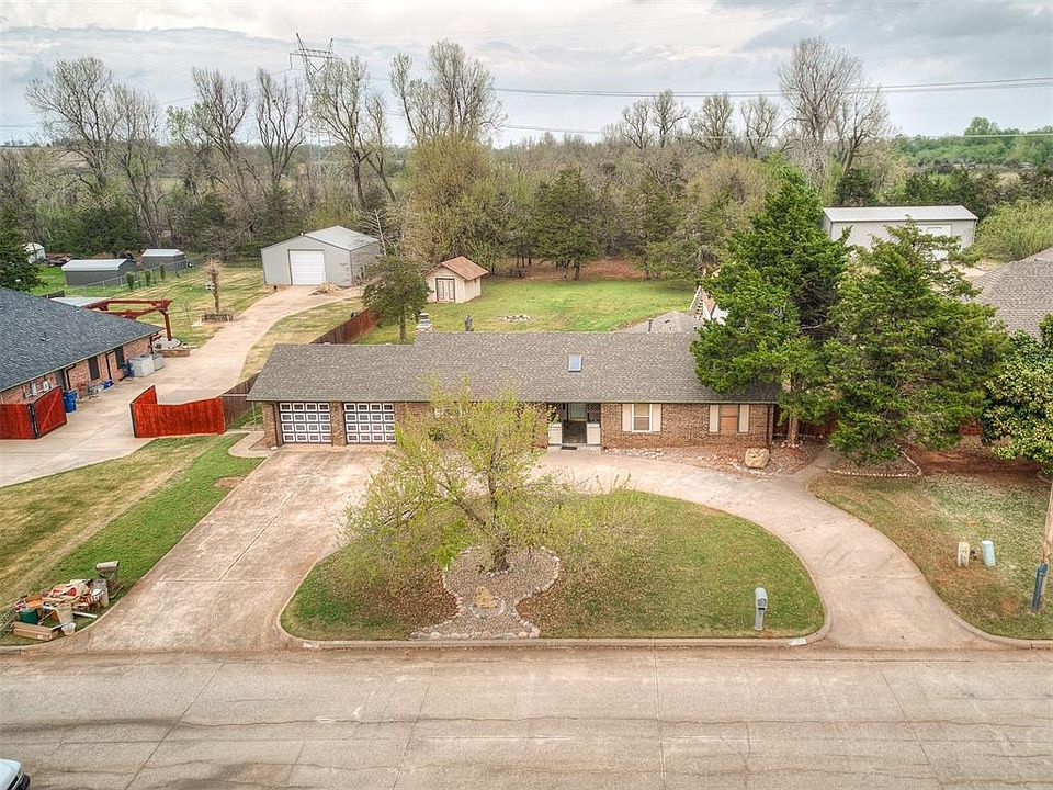 1st image of 1517 E Persimmon Ln
