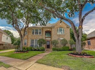 5911 Parkwood Pl, Sugar Land, TX 77479