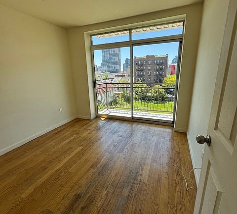 4th image of 90-34 171st St #5B