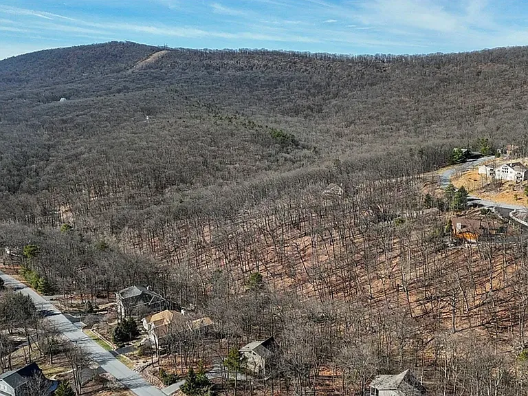 Lookout Rdg — Photo 29