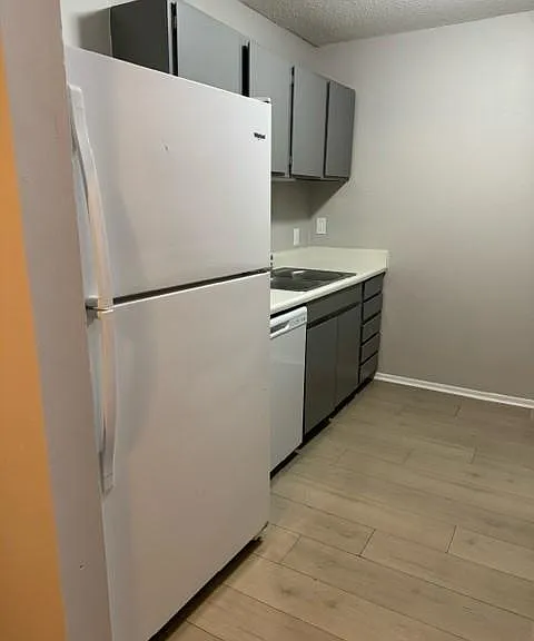 Cooper Cove Apartments — Photo 5