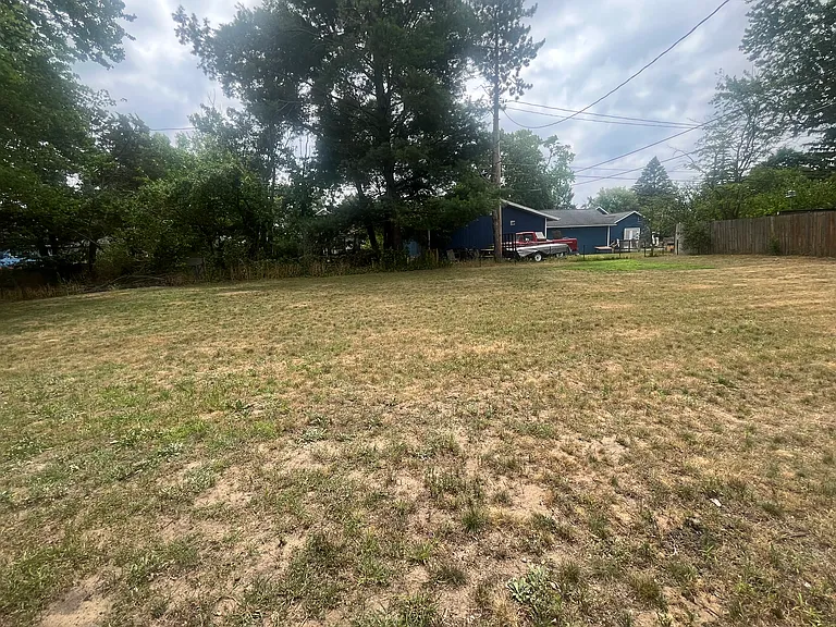 1530 Franklin Ave — Photo 11