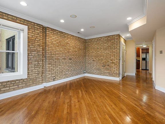 5th image of 6501 N Mozart St APT 3S