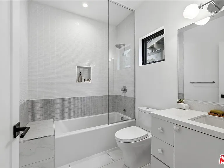 11003 Ocean Dr — Photo 29