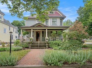 162 W 14th St, Holland, MI 49423