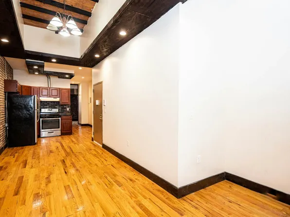 170 Irving Avenue image 7 of 14