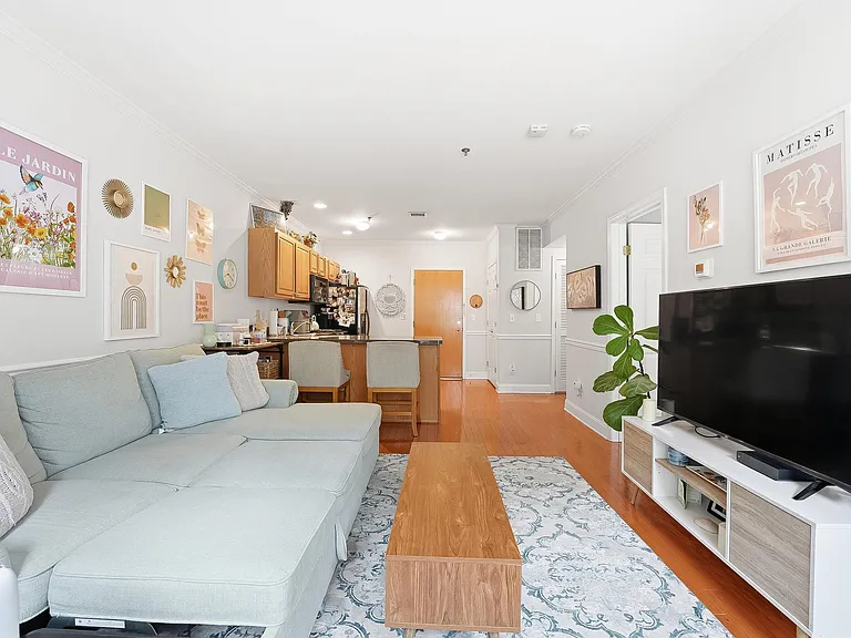 725 Jefferson St #11 — Photo 3