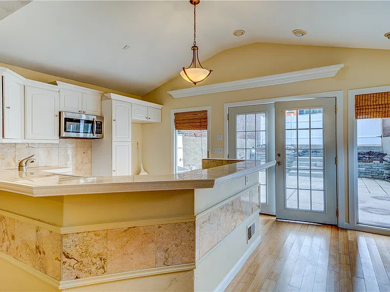 5264 Dresden Way — Photo 4