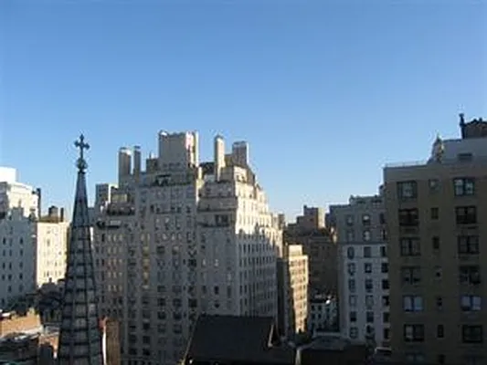 Sold by Douglas Elliman | media 20