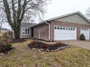 1111 Hunter Ct, Lake Saint Louis, MO