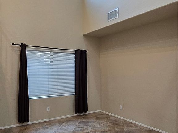 5th image of 2392 Rue Bienville Way