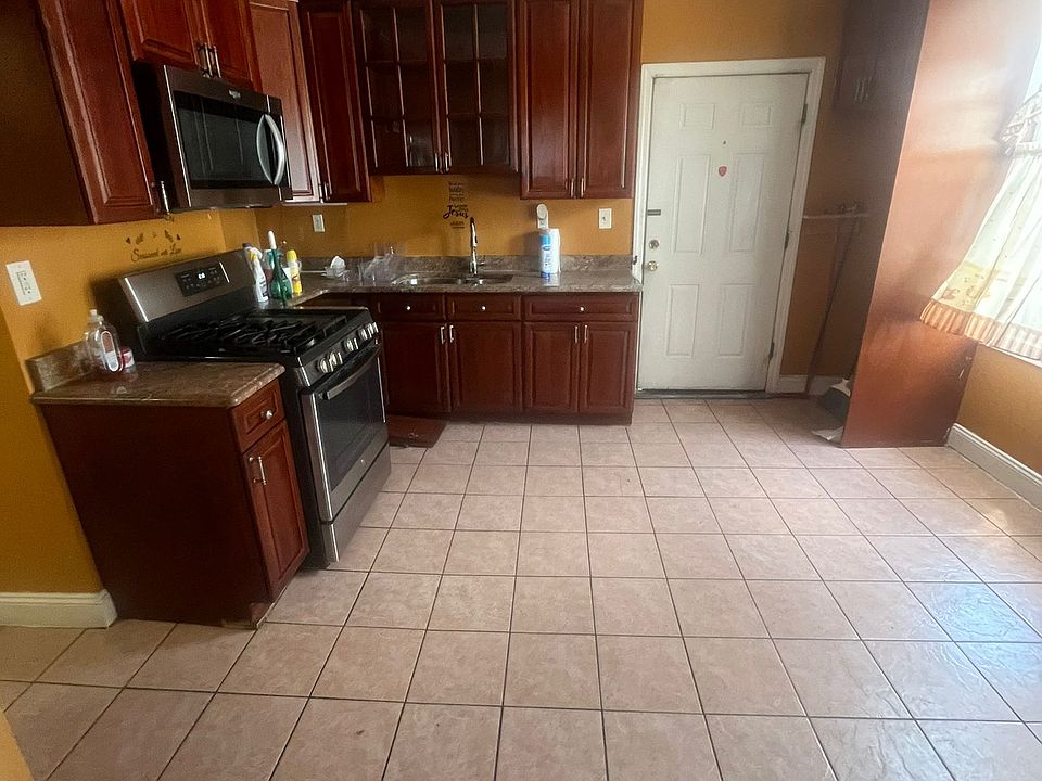1st image of 112 4th Ave #2B