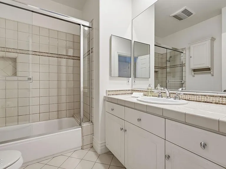 12986 Macdonald Dr — Photo 23