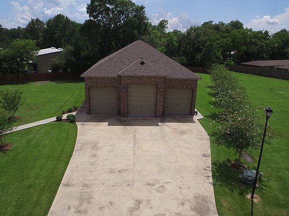 3rd image of 134 Windvale Ct