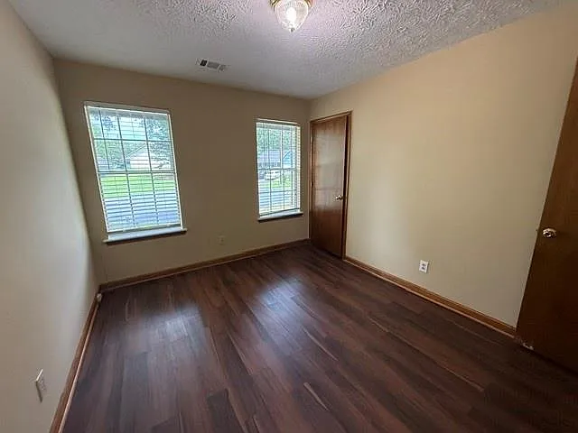 8351 Post Oak Ct — Photo 5
