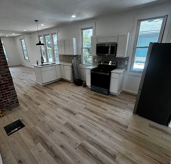 1108 E Blackford Ave — Photo 5