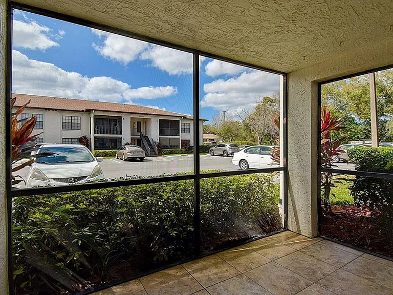 3389 Crystal Ct E #C — Photo 11