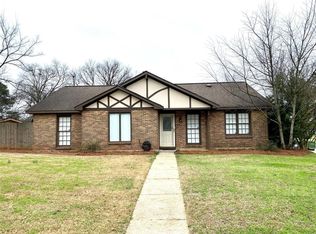 5728 Pinebrook Dr, Montgomery, AL 36117