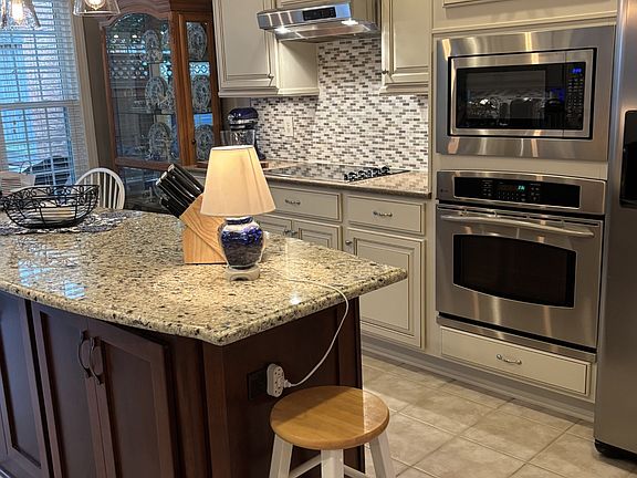 5th image of 603 Ballington Dr