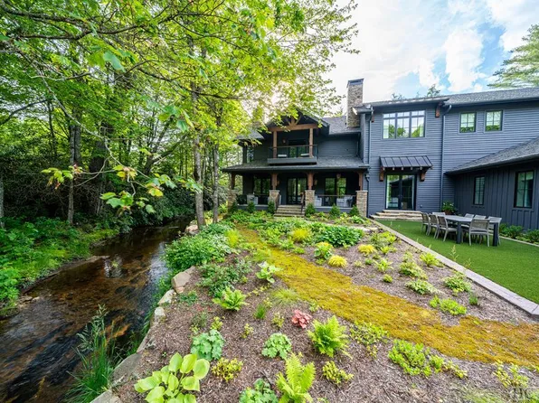 628 N 5th Street, Highlands, NC 28741