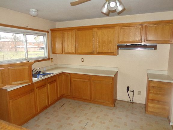 5th image of 3071 Red Fox Run Dr NW