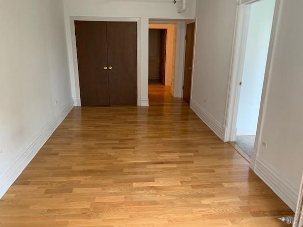 3205 N Clark St APT 301