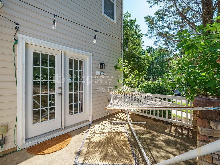 11339 Dundarrach Ln — Photo 31