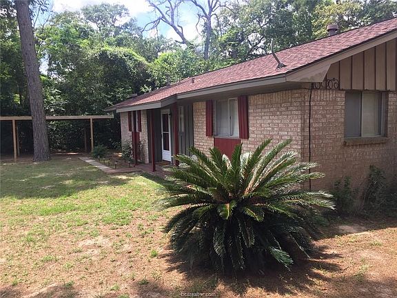 3rd image of 6 Catalina Ln