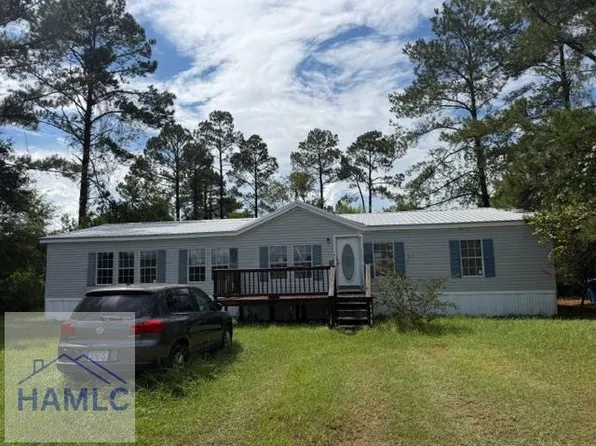 226 Barn Road Cir, Jesup, GA 31545