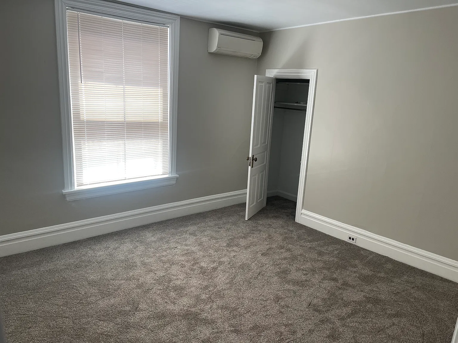 2 bed, 1200 sqft, $1,500 — Photo 3