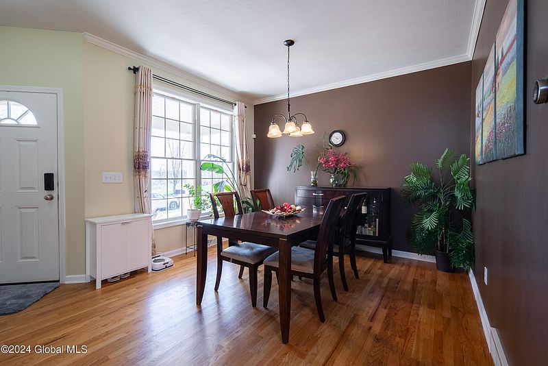 5th image of 19 Candlewood Drive