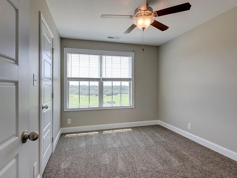1121 Cardinal Creek Dr — Photo 44