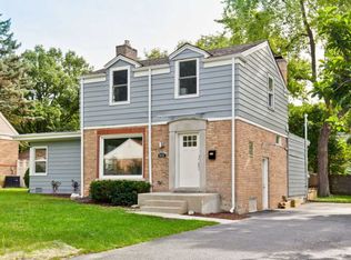 408 Wrightwood Ter, Libertyville, IL