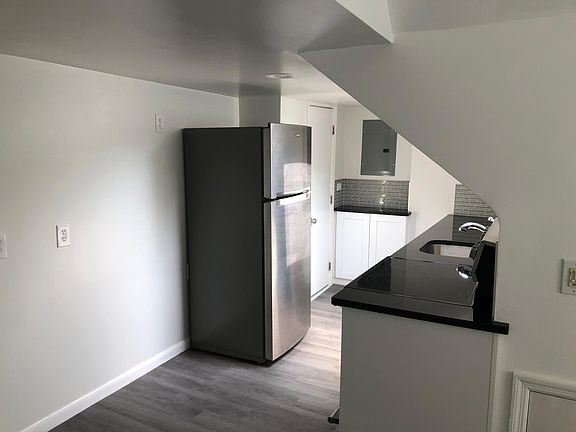 2nd image of 20 10th St Floor 2