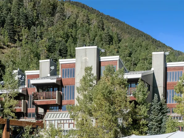 15 Twining Rd, Taos Ski Valley, NM 87525