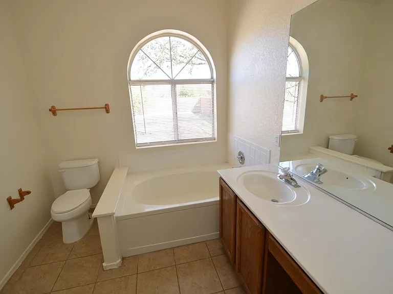 9941 E Paseo — Photo 9