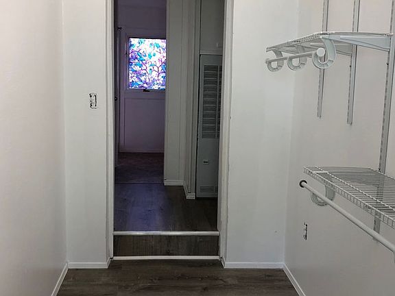 2nd image of 2530 Goldhill Rd #6