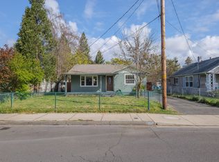 734 SW Rogue River Ave, Grants Pass, OR 97526