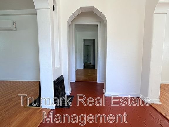 5th image of 729 South St