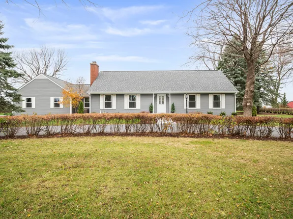 44W204 Pembroke Ct, Sugar Grove, IL 60554