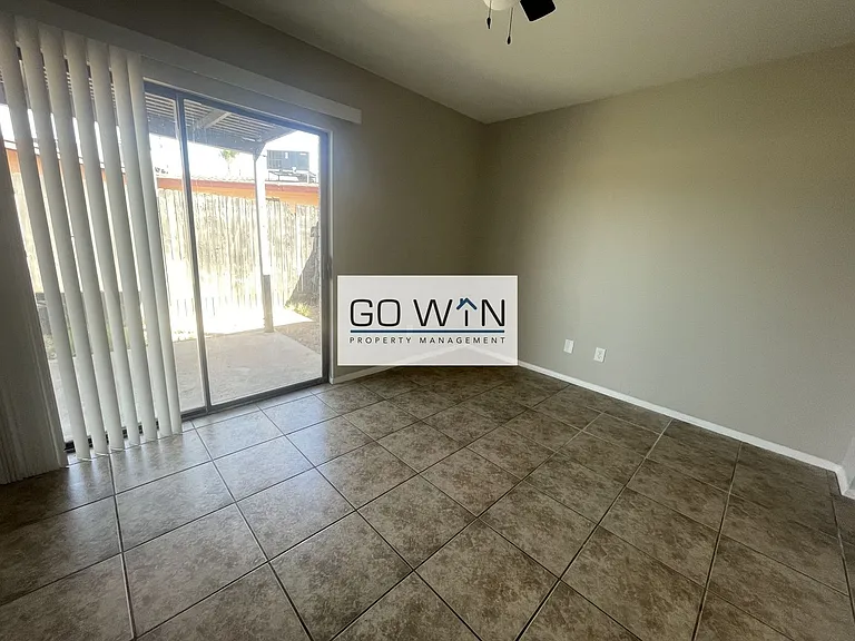 1050 N July Cir — Photo 6