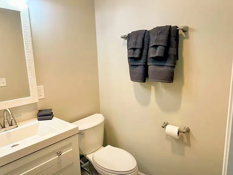 329 Catherine Dr — Photo 11