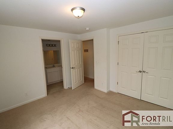 4th image of 2212 Thompson Dr #1