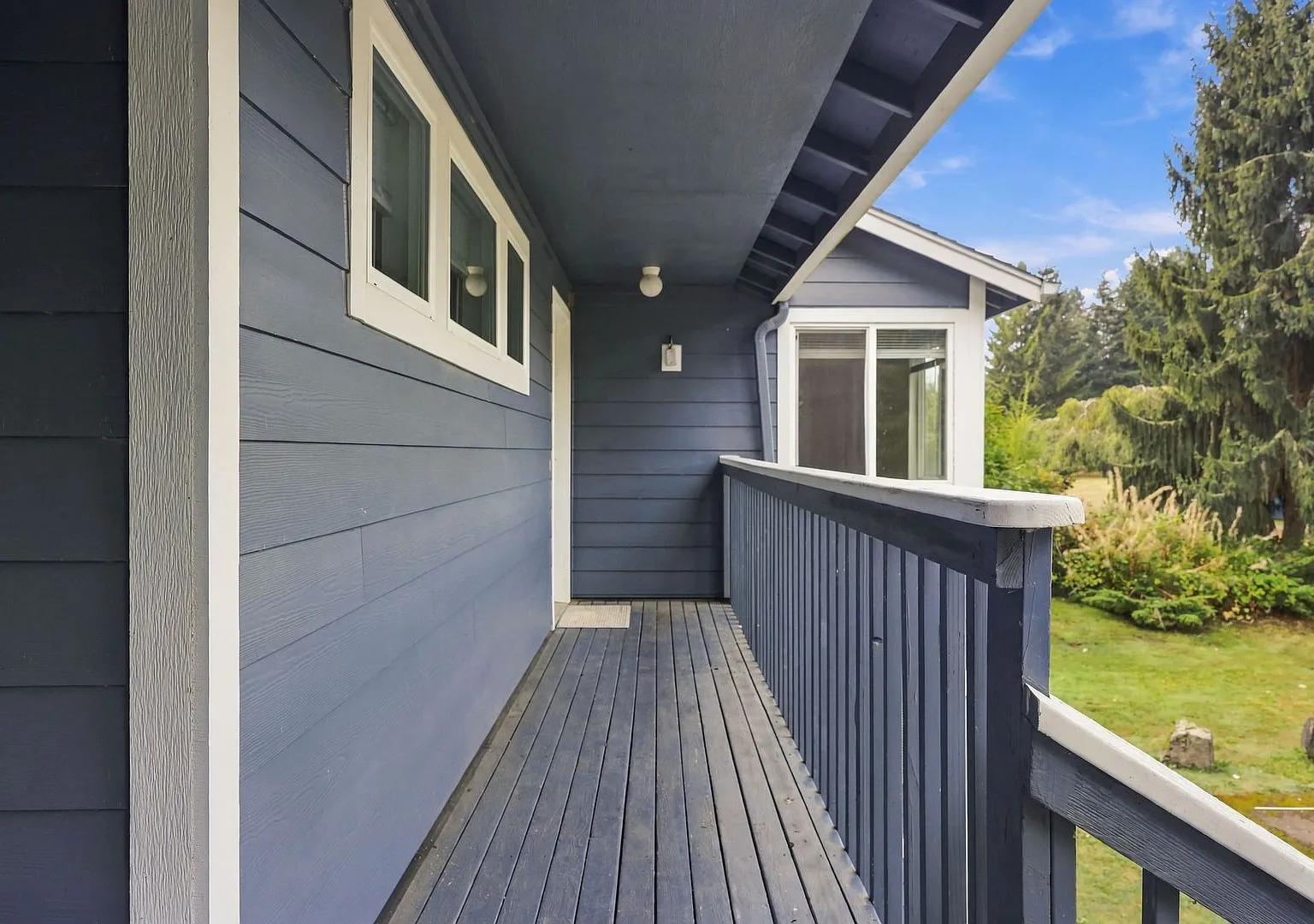 Move In Ready Now! 2 Bed 1 Bath City Water Included, On Septic. Olympia Sd — Photo 2