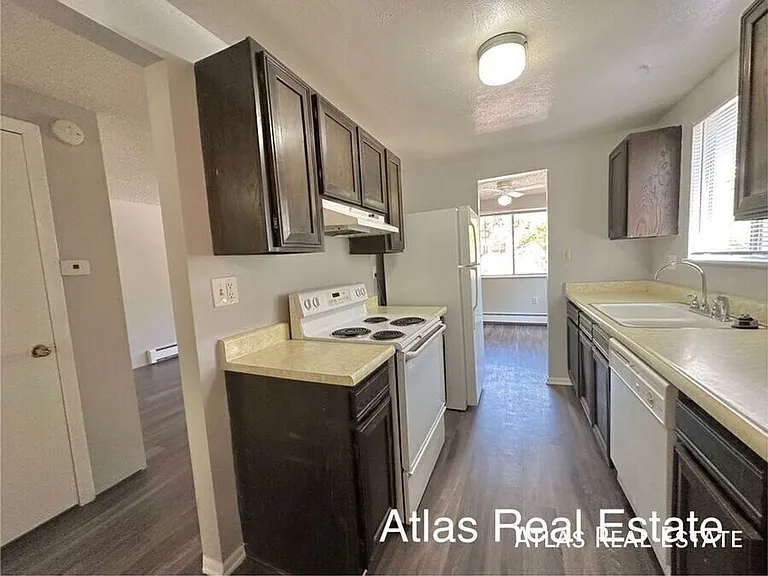 461 El Paso Blvd #J — Photo 7
