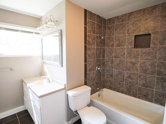 2nd image of 1404 W Ashland Ave